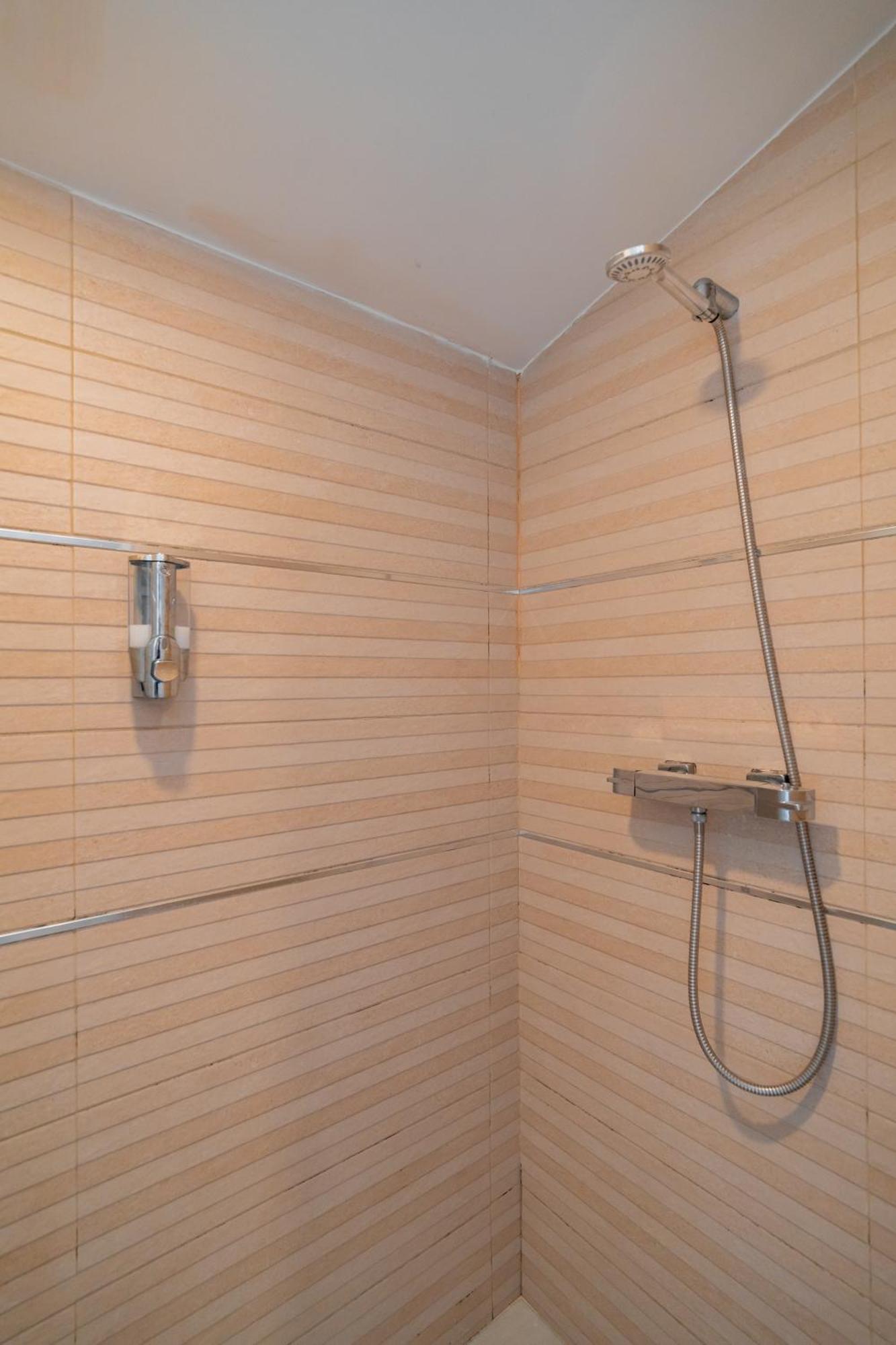 Center Suites San Eloy Siviglia Esterno foto